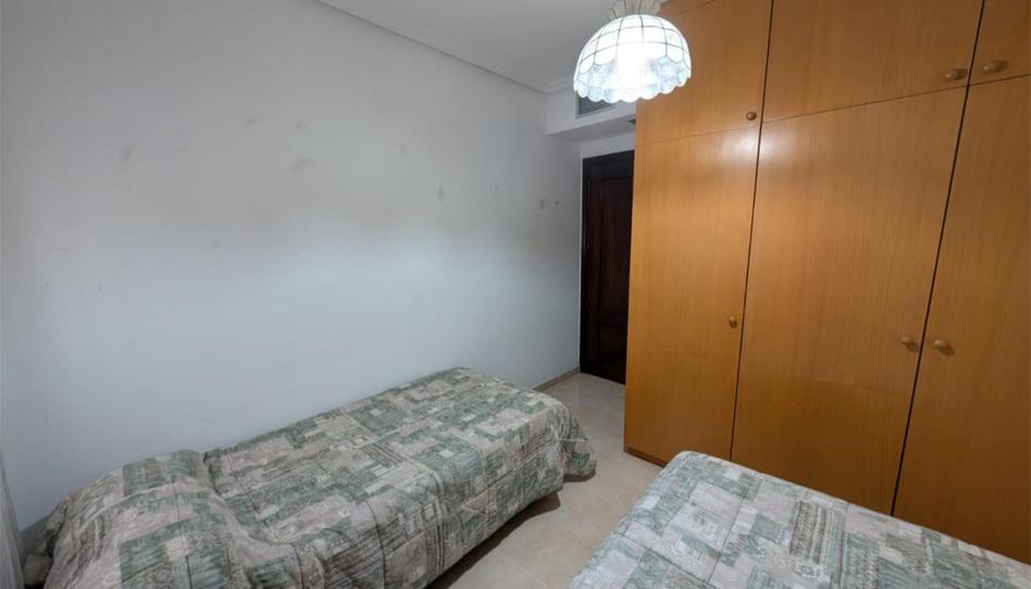 Apartamento en venta en Calle Godofredo Ortega y Muñoz, 58, Valdepasillas - La Paz - Huerta Rosales, Badajoz Capital - imagen 1 Foto 1 de Apartamento en venta en Calle Godofredo Ortega y Muñoz, 58, Valdepasillas - La Paz - Huerta Rosales, Badajoz Capital