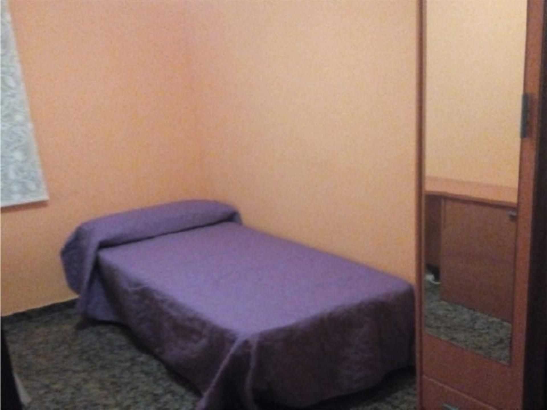 Bedroom of Flat for share in  Valencia Capital  with Heating, Furnished and Oven