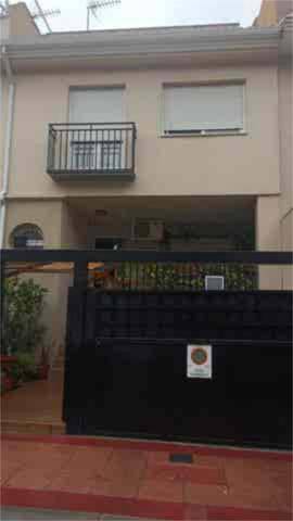 Casa adosada en Venta en Renfe - Bulevar 1ª y 2ª Fase