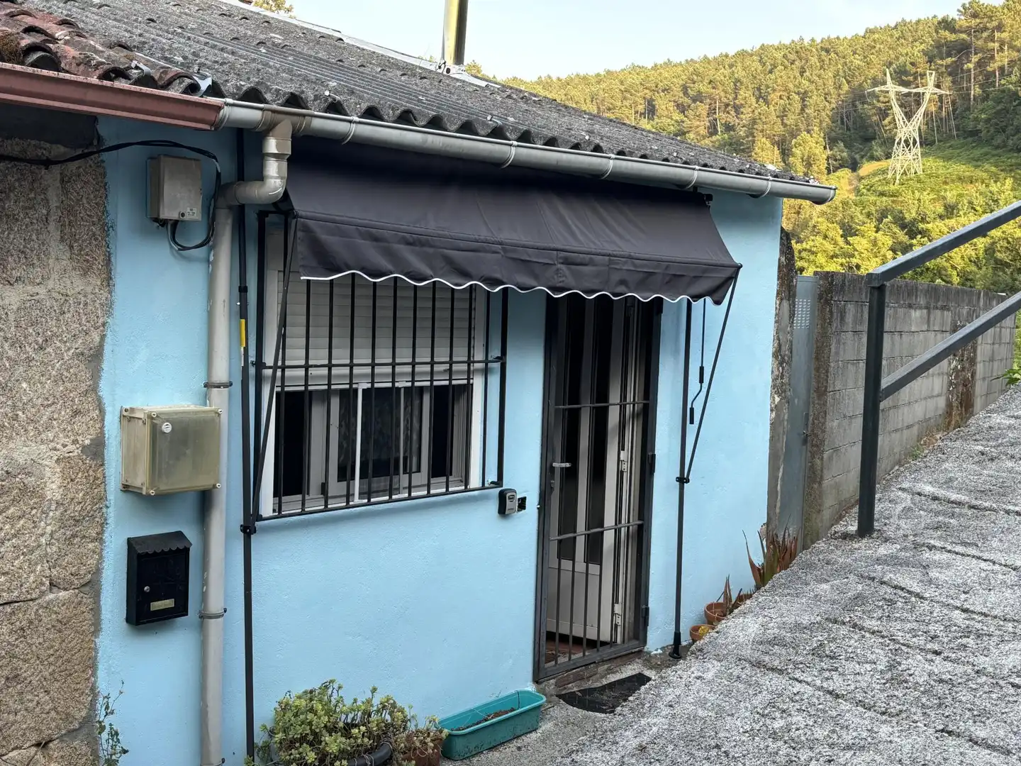 Planta baja en venta en Plaza de Hortensio Sobrino, 36, Castrelo de Miño Vista exterior de Planta baja en venta en Castrelo de Miño con Aire acondicionado, Calefacción y Jardín privado