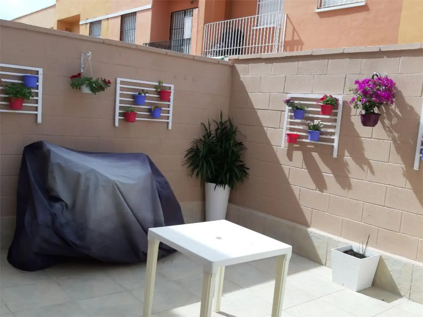 Casa adosada en venda a Calle Granaína, 71, Gerena Terrassa de Casa adosada en venda en Gerena amb Aire condicionat, Terrassa i Balcó