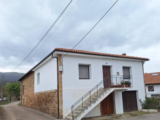 Casa-chalet en Venta en Barrio Vejorís, 40 en Santiurde de Toranzo