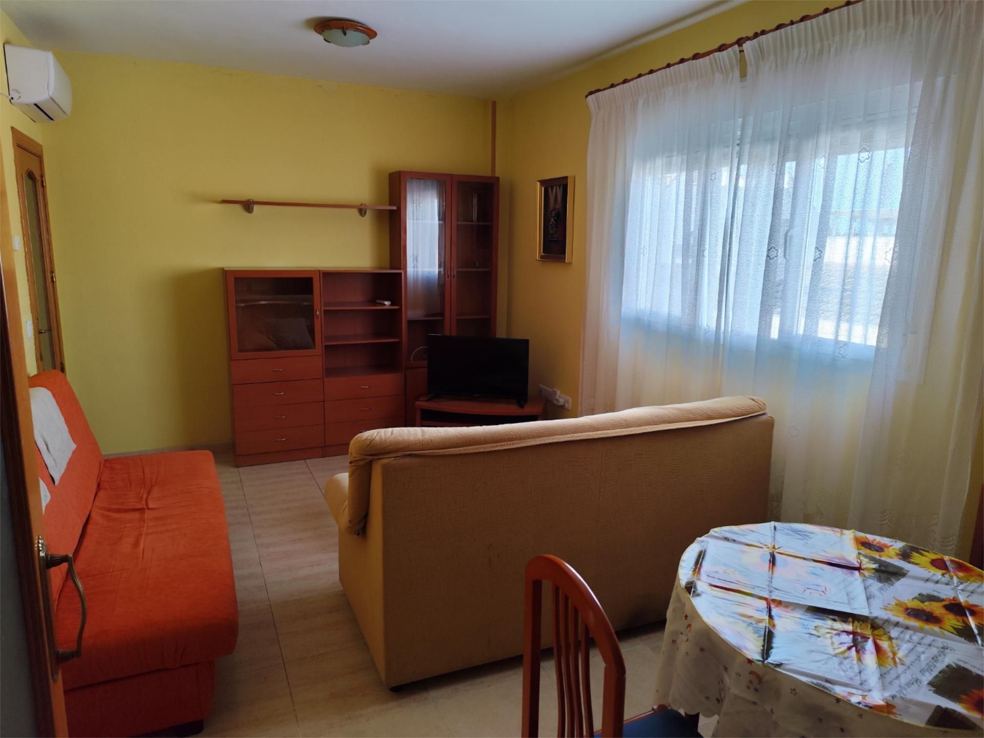 Living room of Flat for rent in Alcázar de San Juan  with Air Conditioner, Heating and Furnished