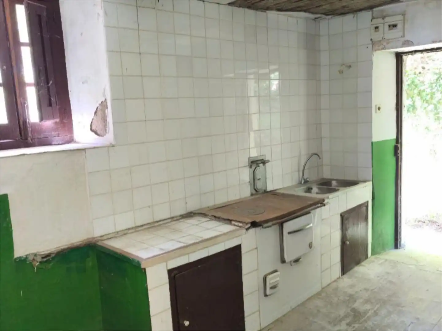 Kitchen of Flat for sale in Aller  with Terrace