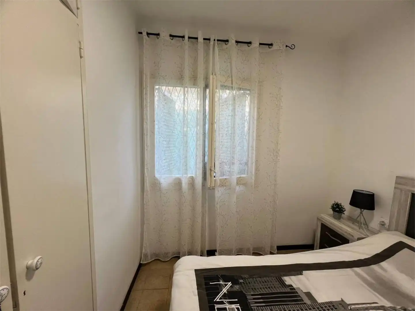 Houses for sale in Carrer d'Osca, Mar i Camp - Platja dels Capellans Bedroom of Houses for sale in Salou with Air Conditioner and Terrace
