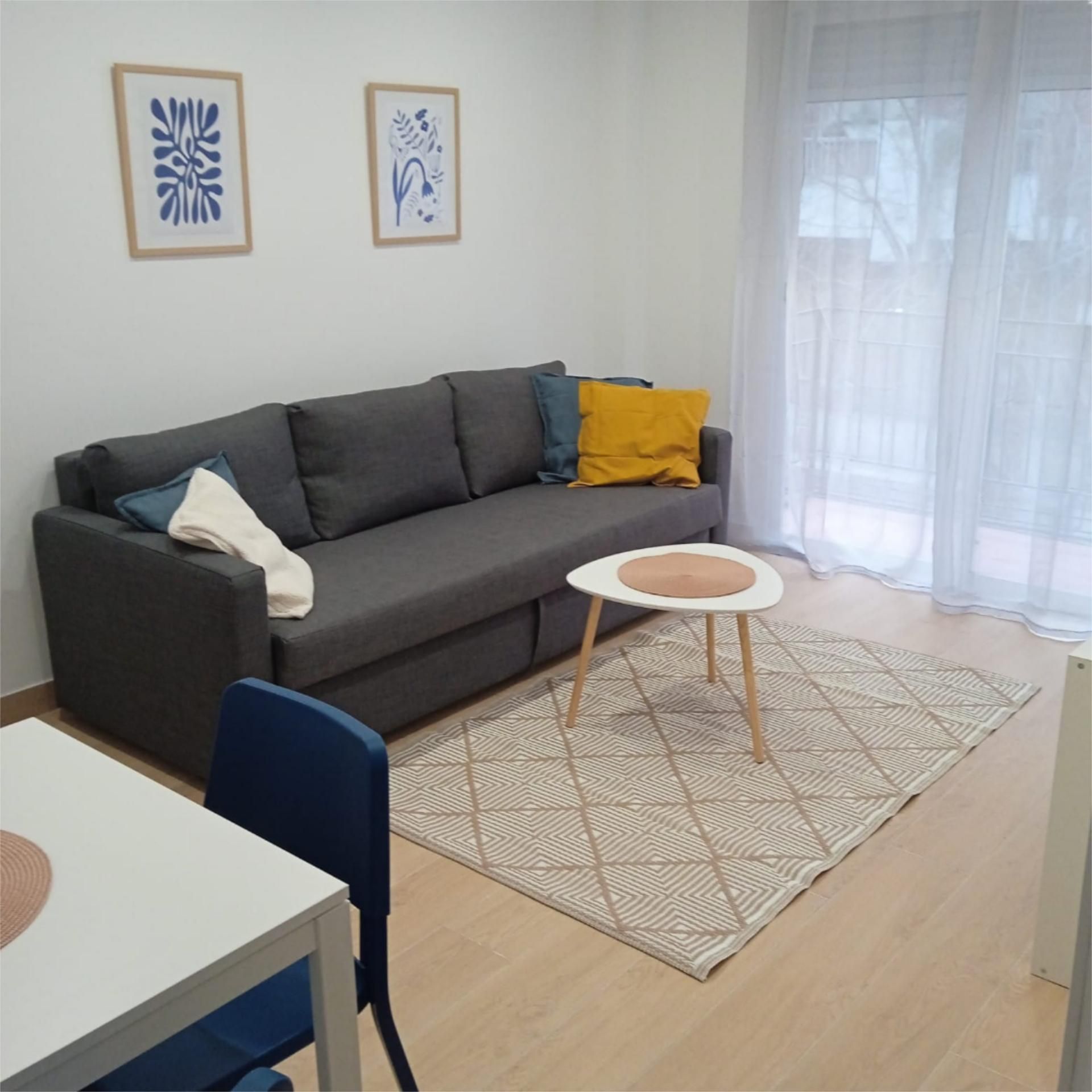 Living room of Flat for rent in Puertollano  with Air Conditioner and Balcony