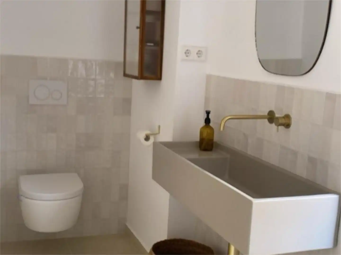 Flat for sale in Ciutat d'Alcúdia Bathroom of Flat for sale in Alcúdia with Air Conditioner and Terrace