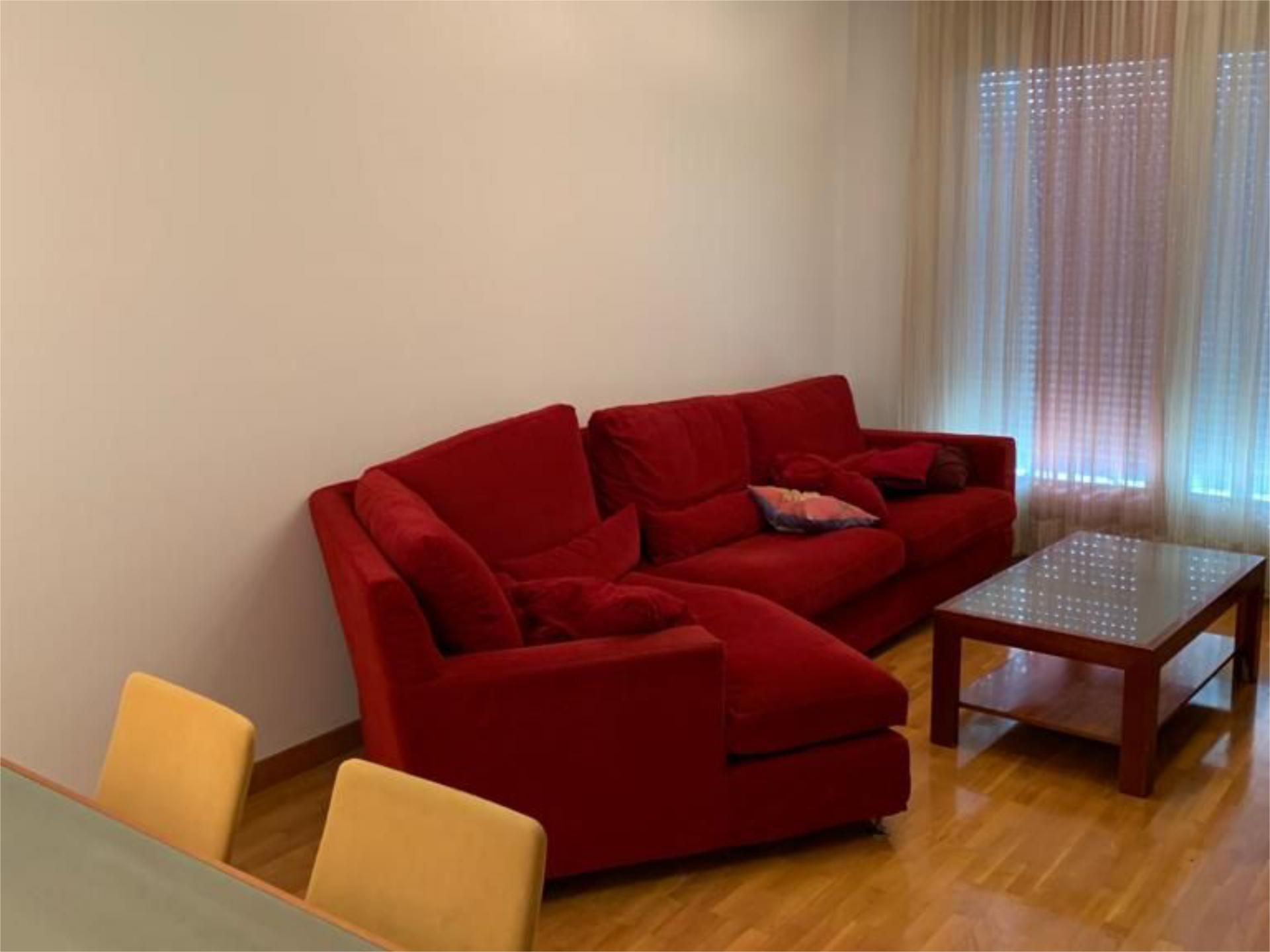 Piso de alquiler en Avenida Cardenal Cisneros, 38, Campo de la Juventud Sala de estar de Piso de alquiler en Palencia Capital con Calefacción, Parquet y Trastero