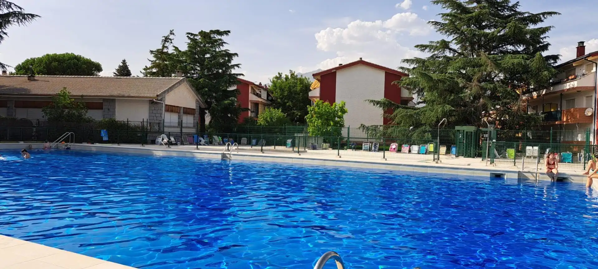 Piso en venta en Calle de Navacerrada, 2, Cerceda Piscina de Piso en venta en El Boalo - Cerceda – Mataelpino con Calefacción, Jardín privado y Parquet