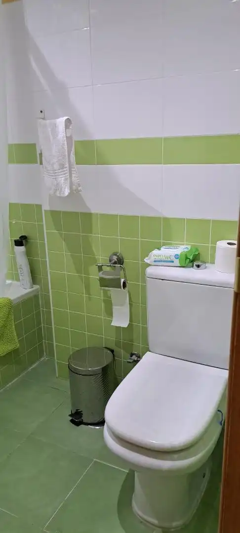 Piso en venta en Calle de Navacerrada, 2, Cerceda Baño de Piso en venta en El Boalo - Cerceda – Mataelpino con Calefacción, Jardín privado y Parquet