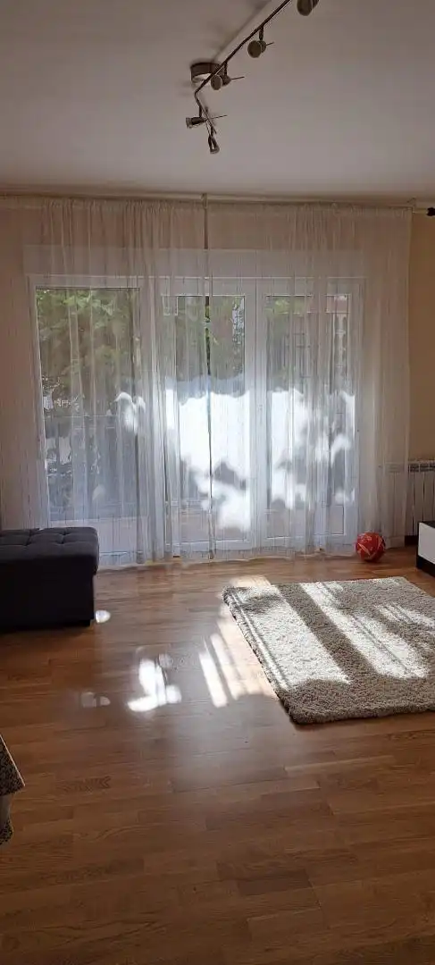 Piso en venta en Calle de Navacerrada, 2, Cerceda Jardín de Piso en venta en El Boalo - Cerceda – Mataelpino con Calefacción, Jardín privado y Parquet