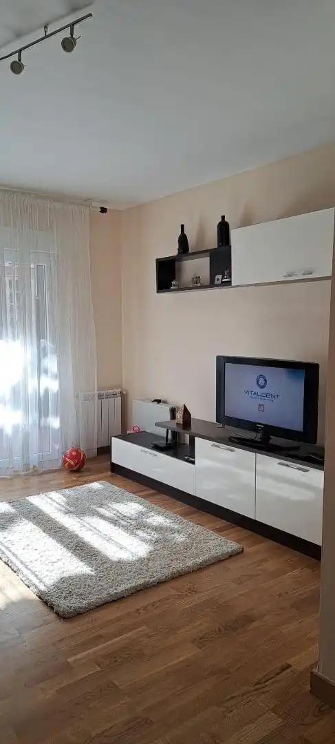 Piso en venta en Calle de Navacerrada, 2, Cerceda Sala de estar de Piso en venta en El Boalo - Cerceda – Mataelpino con Calefacción, Jardín privado y Parquet