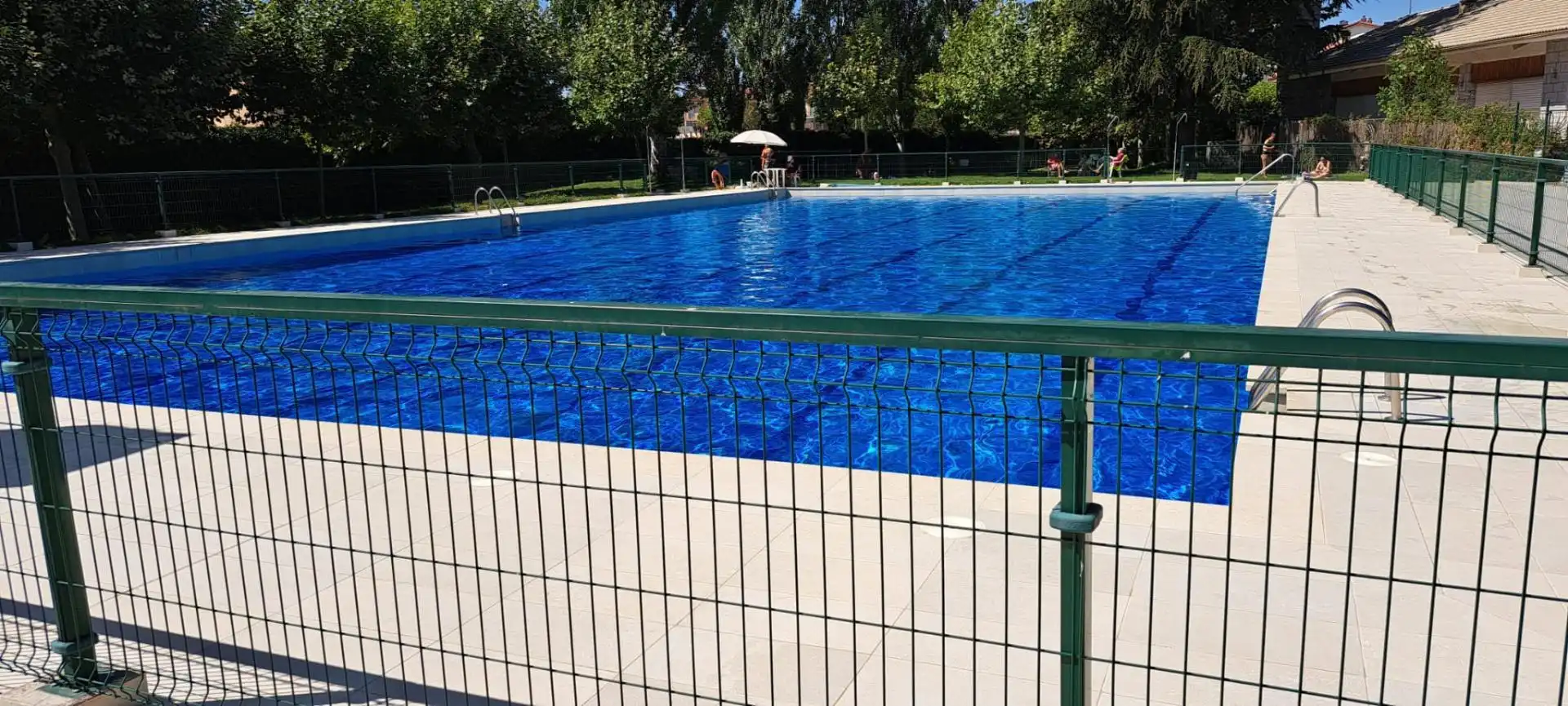 Piso en venta en Calle de Navacerrada, 2, Cerceda Piscina de Piso en venta en El Boalo - Cerceda – Mataelpino con Calefacción, Jardín privado y Parquet
