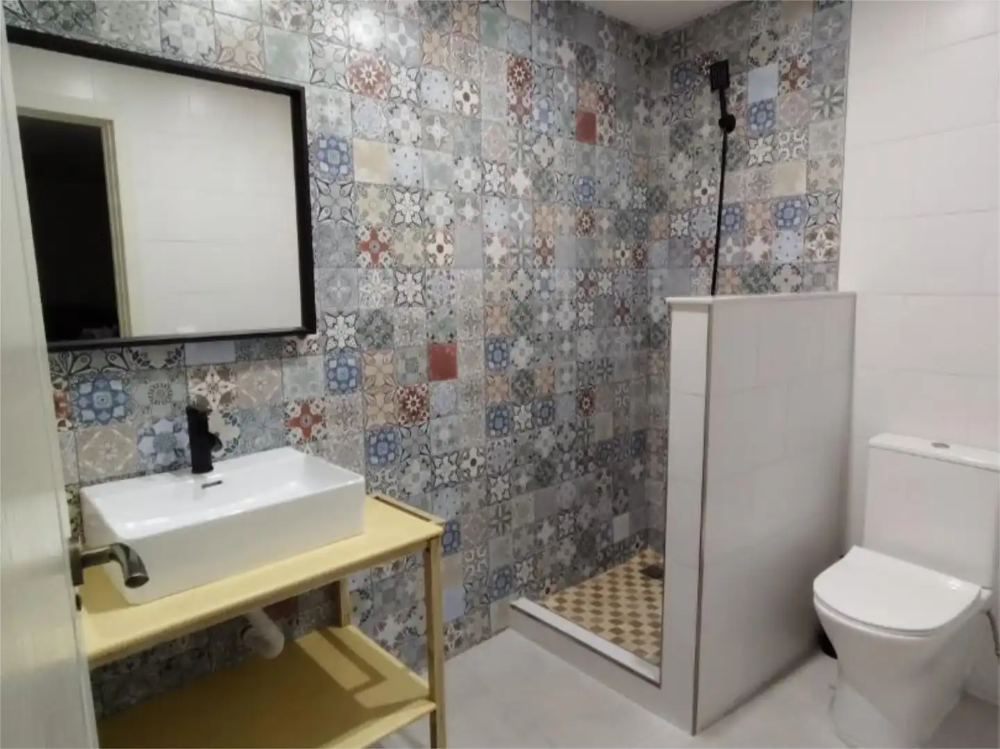 Baño de Casa adosada en venta en Alcalá del Río con Aire acondicionado y Terraza
