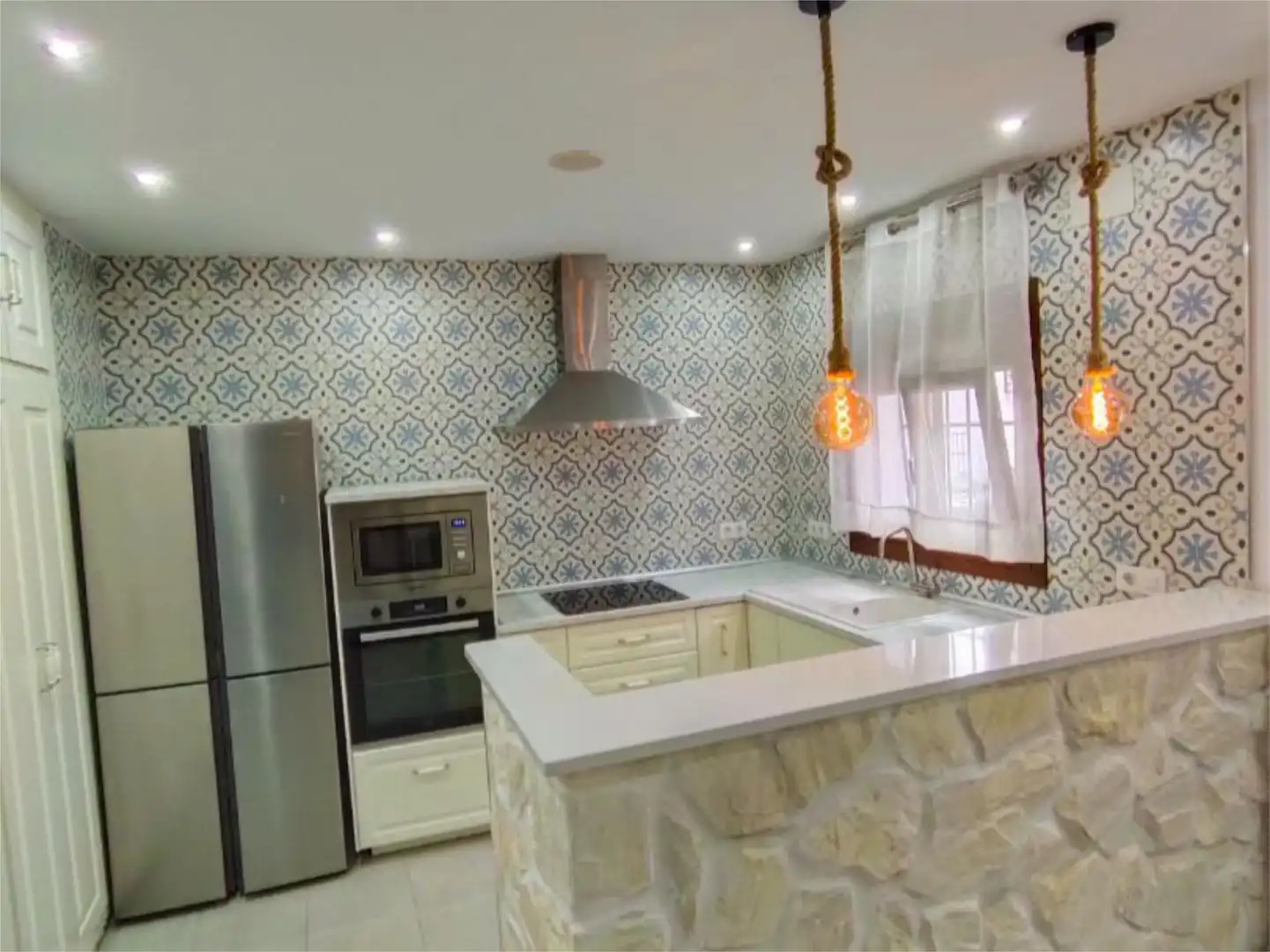 Cocina de Casa adosada en venta en Alcalá del Río con Aire acondicionado y Terraza