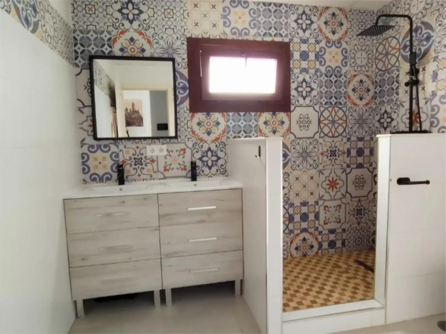 Baño de Casa adosada en venta en Alcalá del Río con Aire acondicionado y Terraza