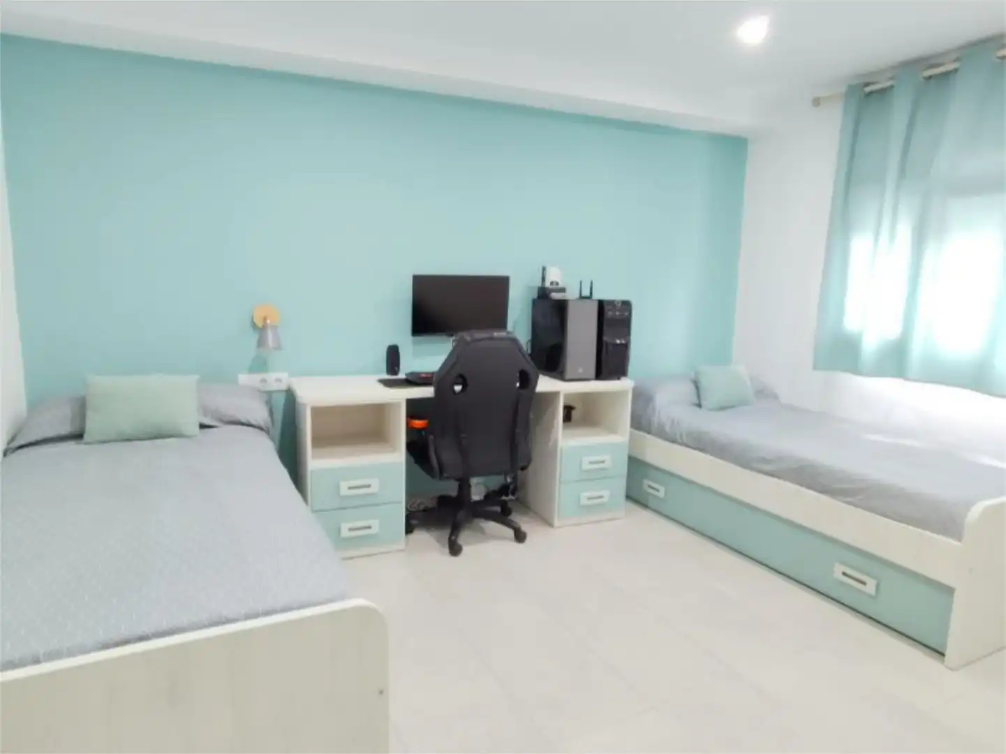 Habitación de Casa adosada en venta en Alcalá del Río con Aire acondicionado y Terraza