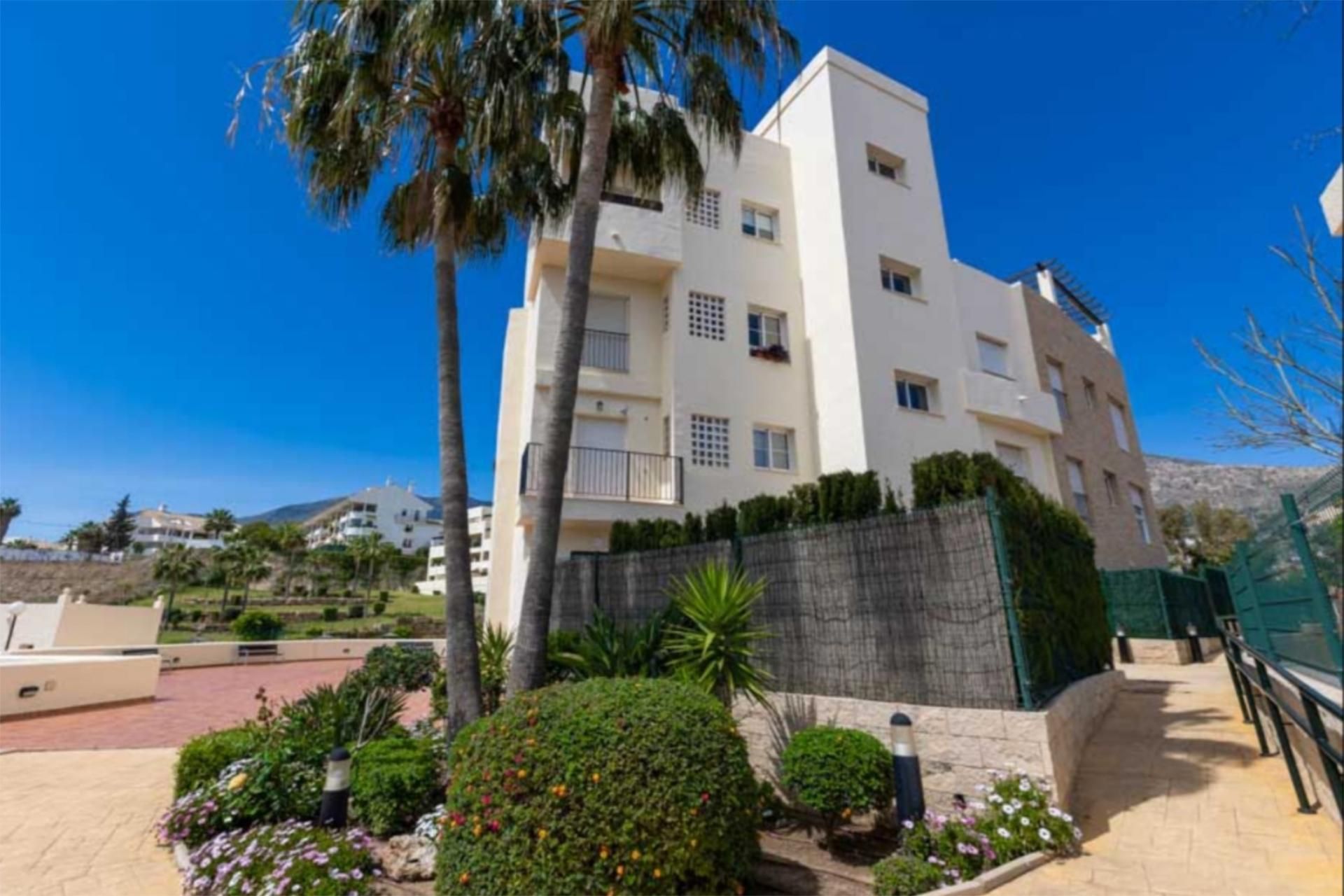 Exterior view of Flat for sale in Benalmádena  with Air Conditioner and Swimming Pool