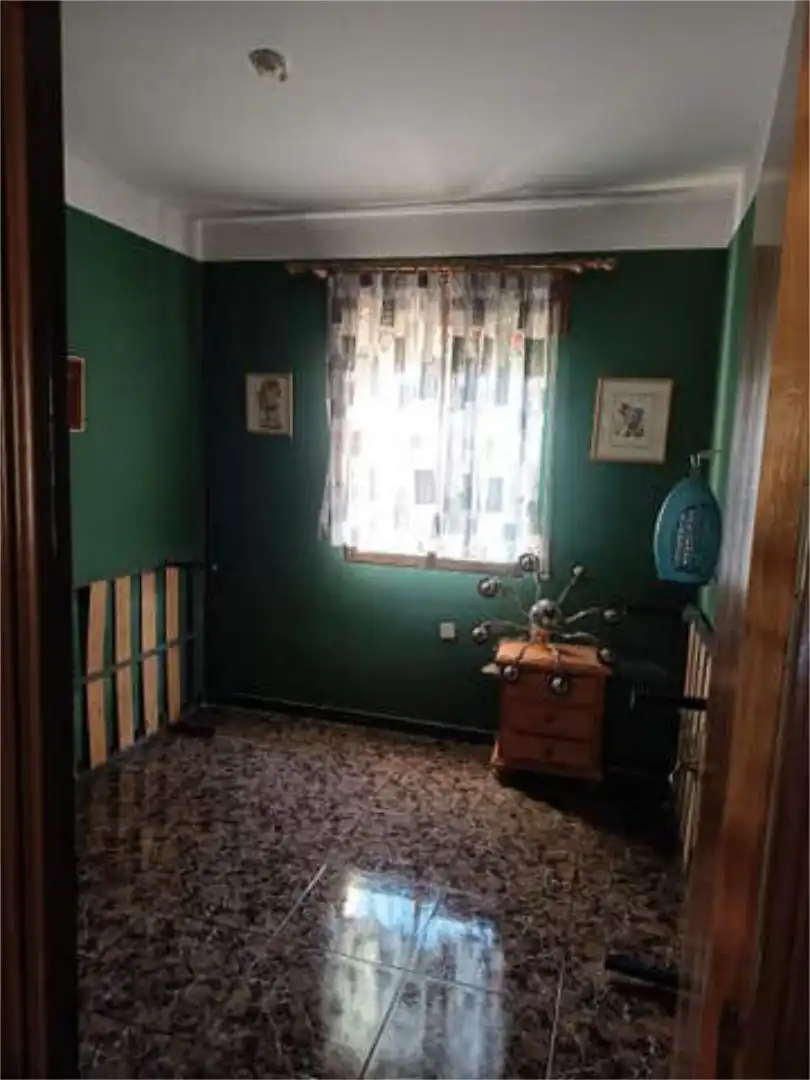 Schlafzimmer von Einfamilien-Reihenhaus zum Verkauf in Trujillo mit Privatgarten, Abstellraum und Schwimmbad