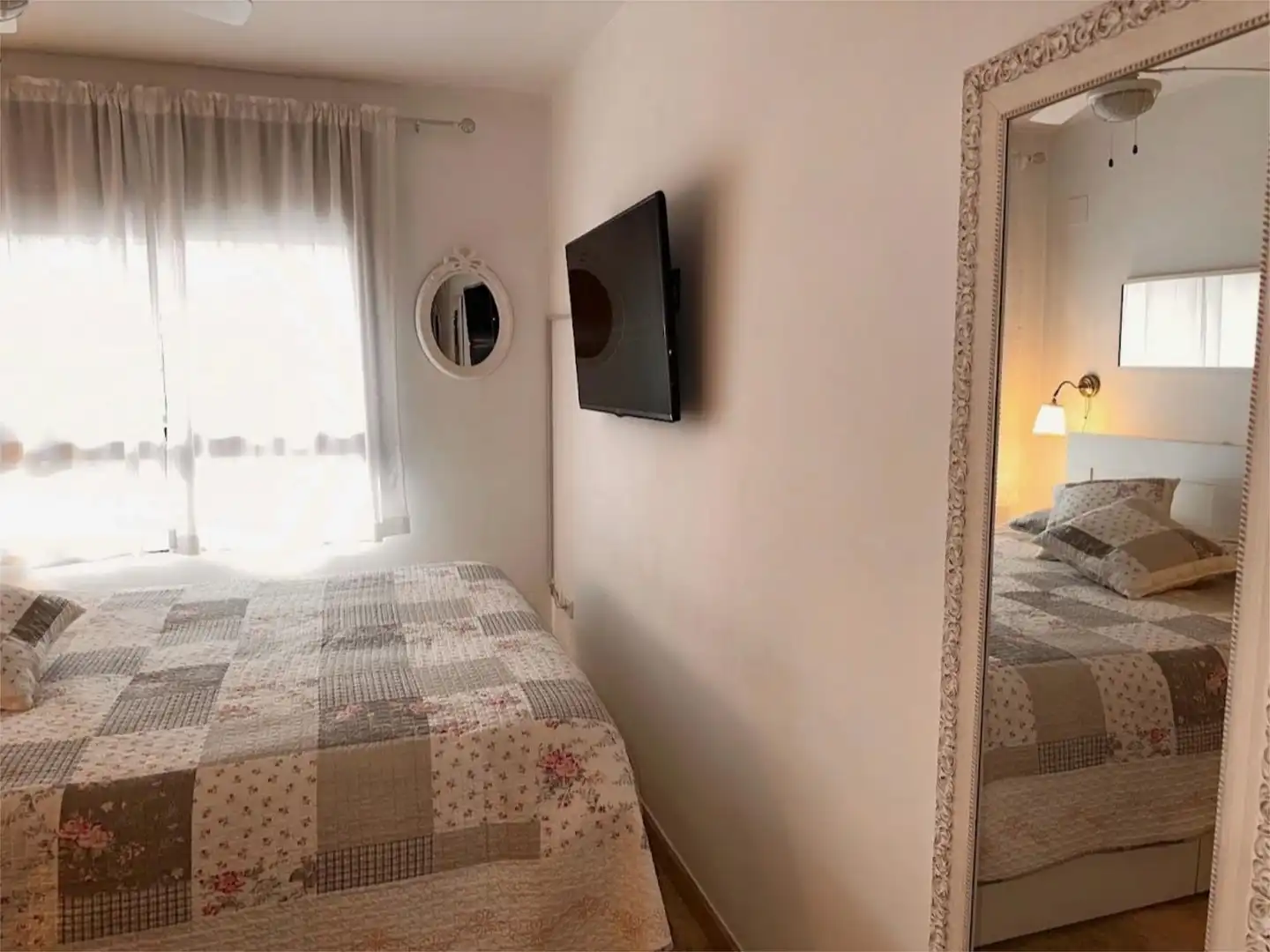 Flat for sale in Carrer de la Constitució, 58, Zona Avenida al Vedat Bedroom of Flat for sale in Torrent with Air Conditioner, Terrace and Balcony