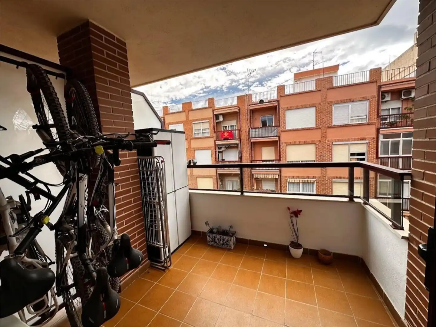 Flat for sale in Carrer de la Constitució, 58, Zona Avenida al Vedat Balcony of Flat for sale in Torrent with Air Conditioner, Terrace and Balcony