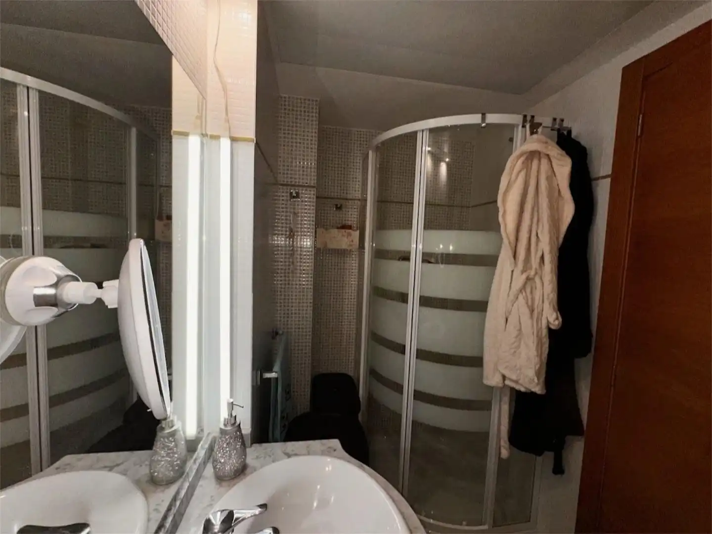 Flat for sale in Carrer de la Constitució, 58, Zona Avenida al Vedat Bathroom of Flat for sale in Torrent with Air Conditioner, Terrace and Balcony
