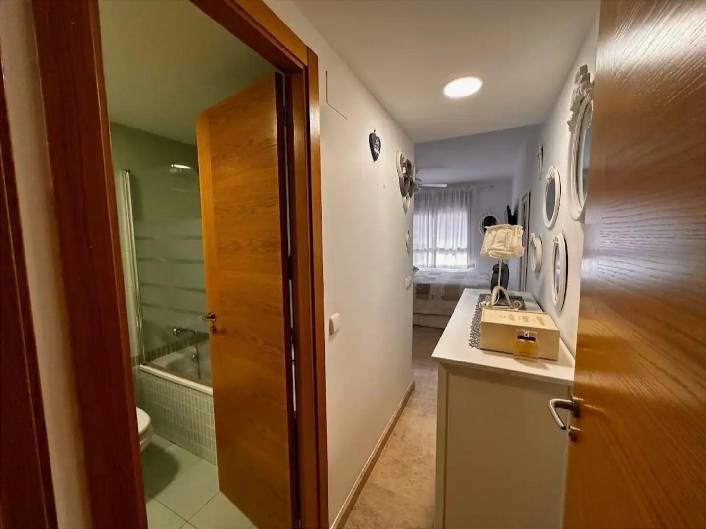 Flat for sale in Carrer de la Constitució, 58, Zona Avenida al Vedat Bathroom of Flat for sale in Torrent with Air Conditioner, Terrace and Balcony