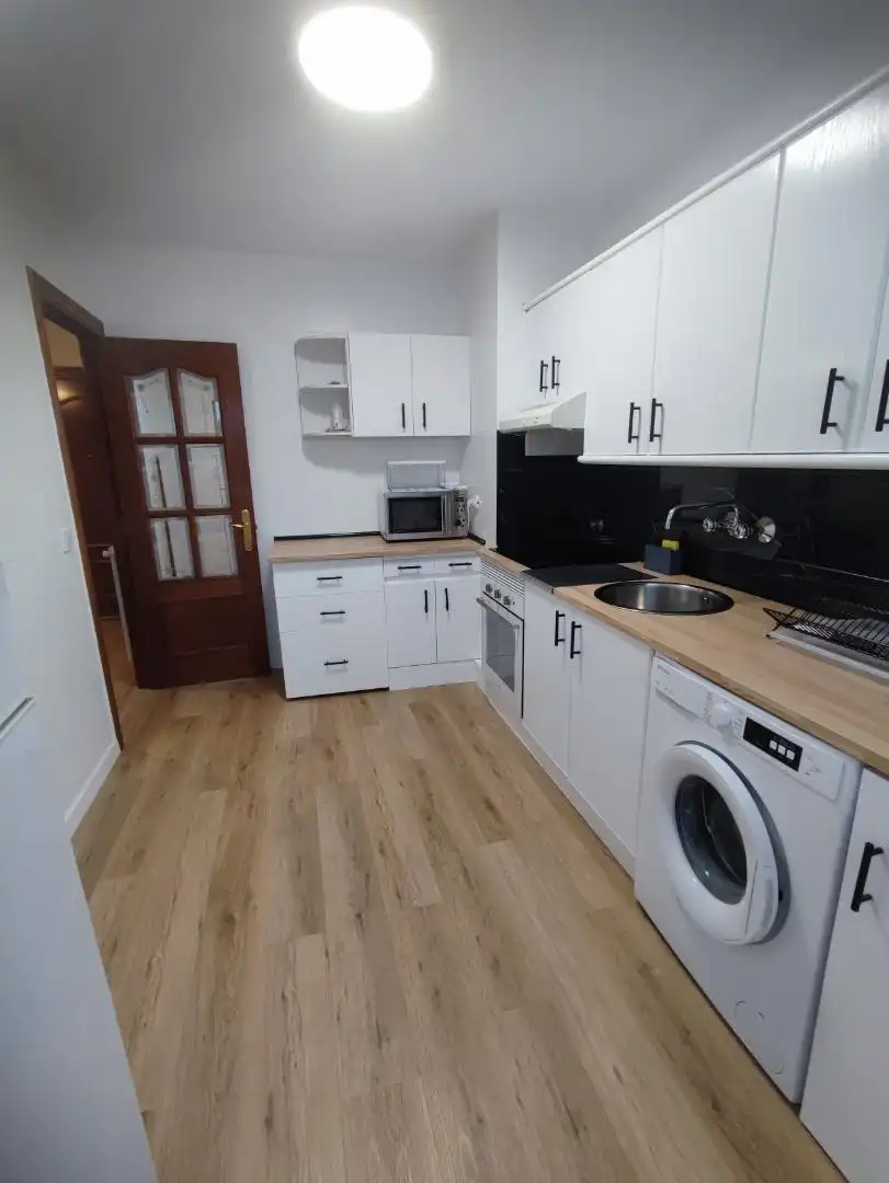 Room in Calle de Guipuzcoa, 6, Delicias Kitchen of Flat for share in Valladolid with Heating, Parquet flooring and Terrace