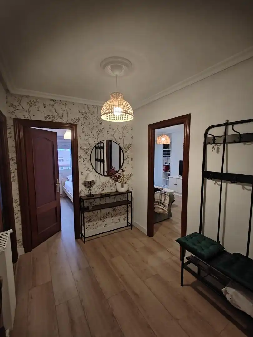 Room in Calle de Guipuzcoa, 6, Delicias Flat for share in Valladolid with Heating, Parquet flooring and Terrace