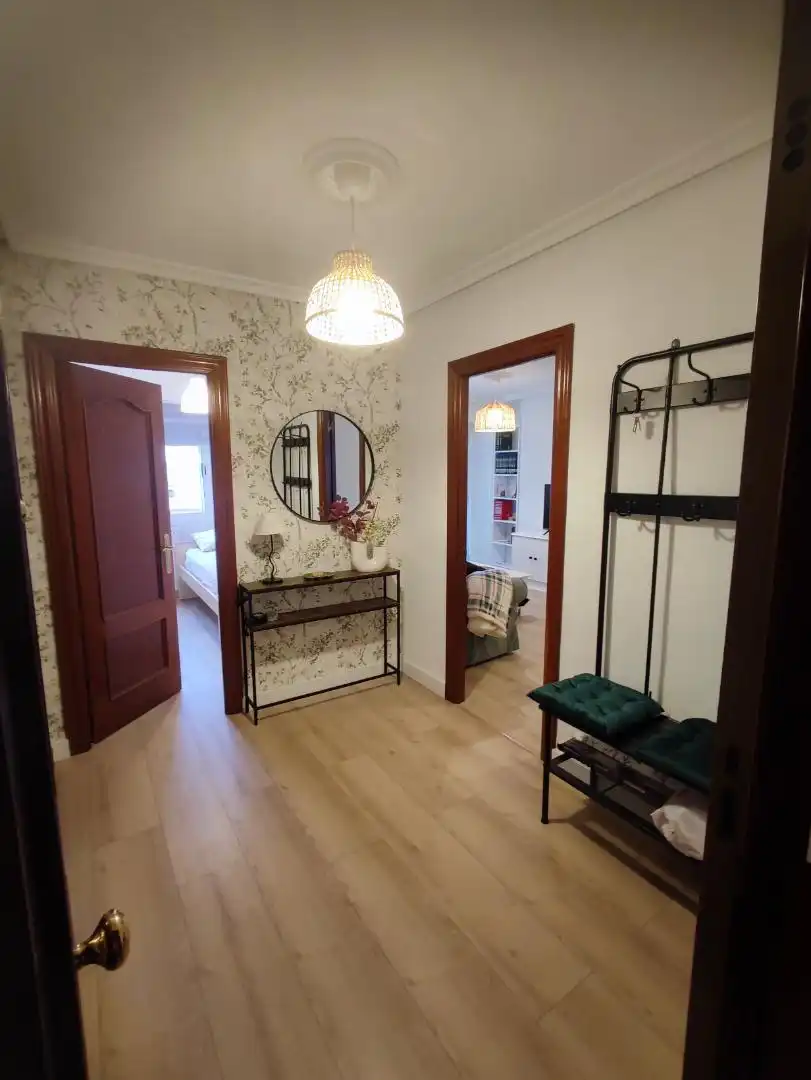 Room in Calle de Guipuzcoa, 6, Delicias Flat for share in Valladolid with Heating, Parquet flooring and Terrace
