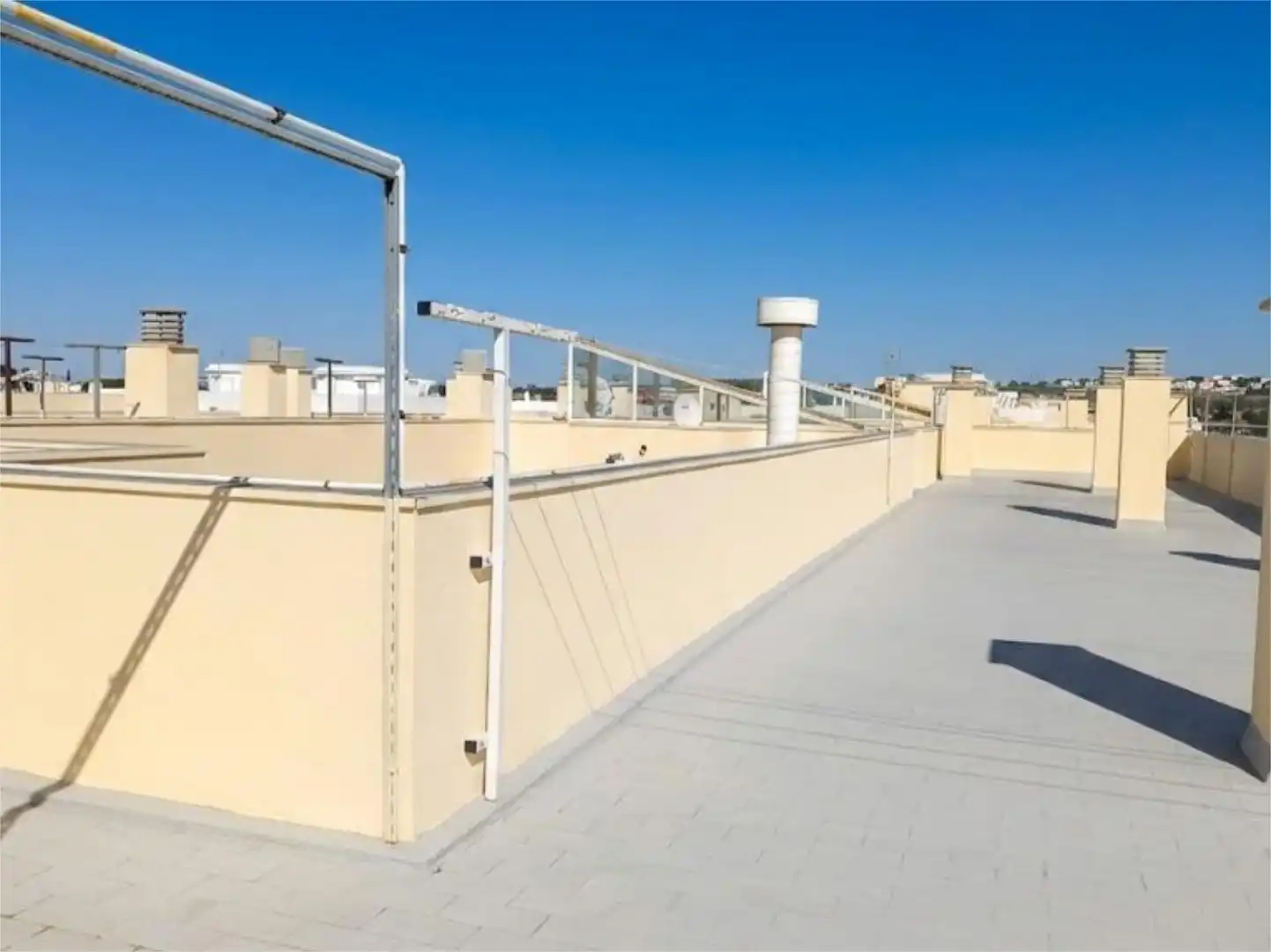 Pis en venda a Calle Piano, 5, El Juncal - Vallealto Vista exterior de Pis en venda en El Puerto de Santa María amb Aire condicionat, Traster i Piscina