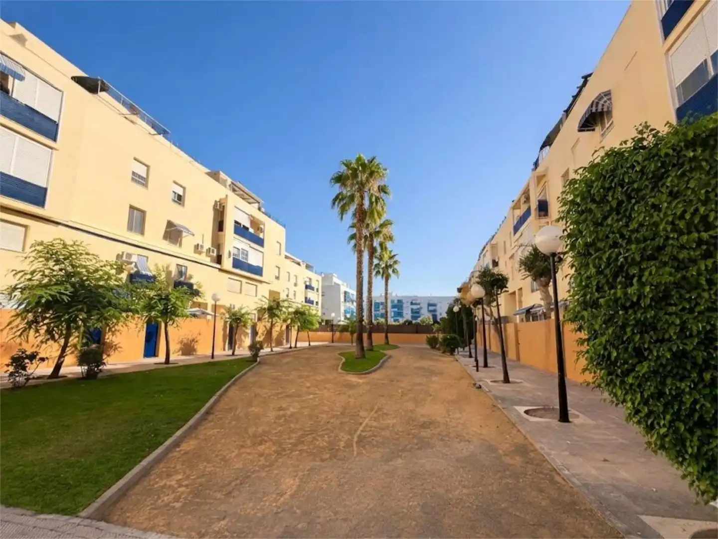 Pis en venda a Calle Piano, 5, El Juncal - Vallealto Vista exterior de Pis en venda en El Puerto de Santa María amb Aire condicionat, Traster i Piscina