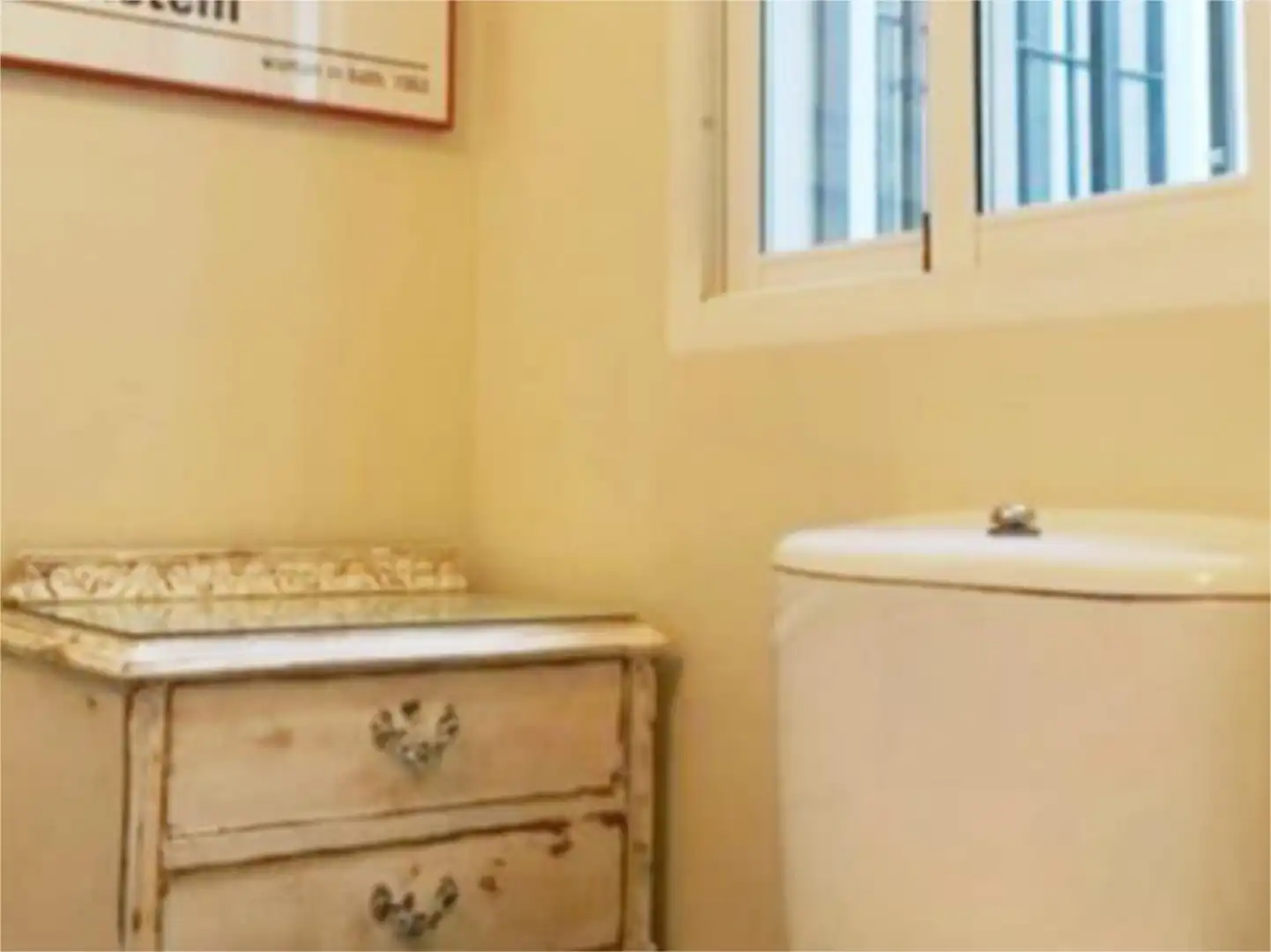 Baño de Piso de alquiler en Sevilla con Aire acondicionado, Calefacción y Parquet