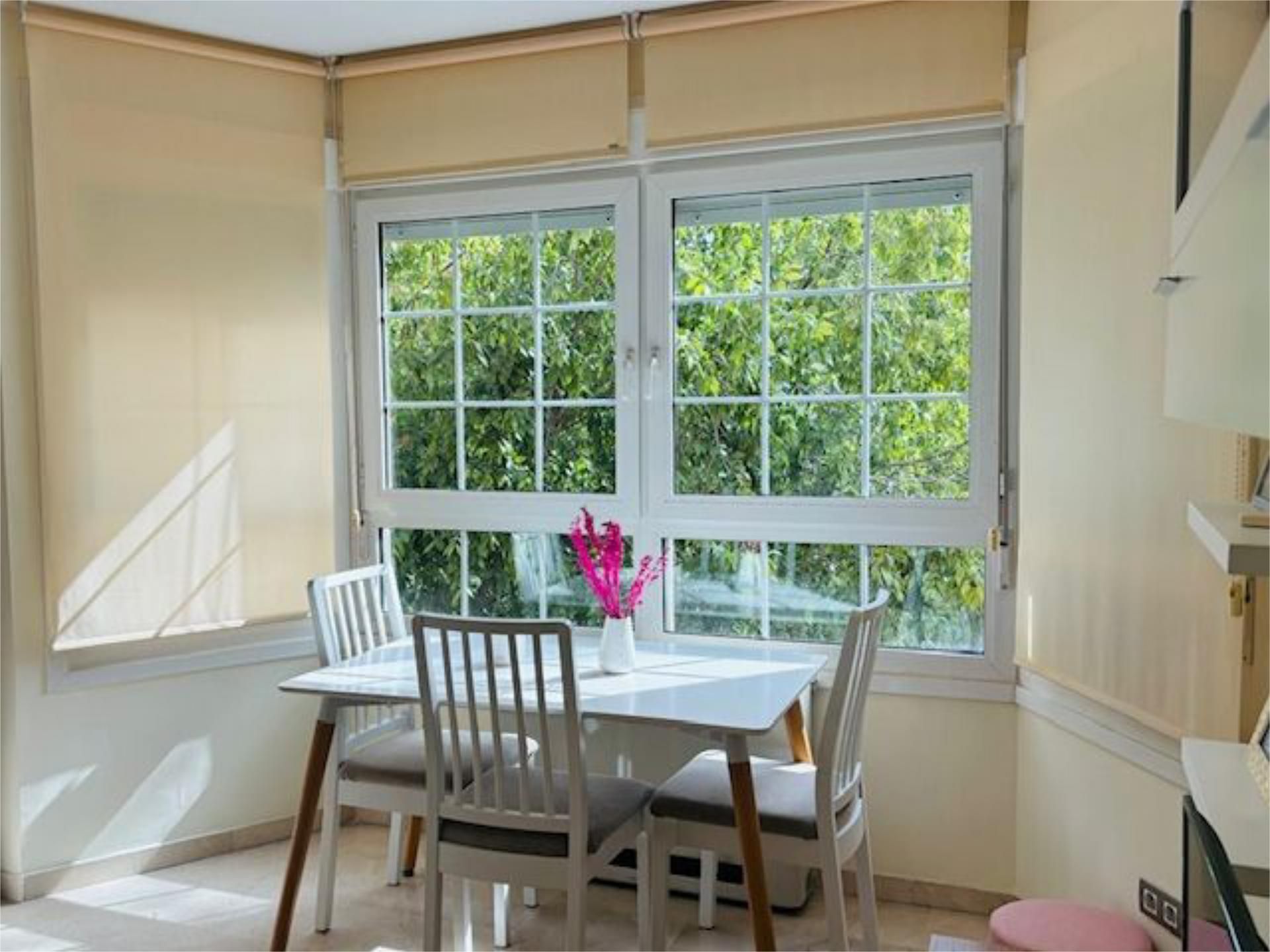 Dining room of Flat for sale in Tres Cantos  with Air Conditioner, Heating and Swimming Pool