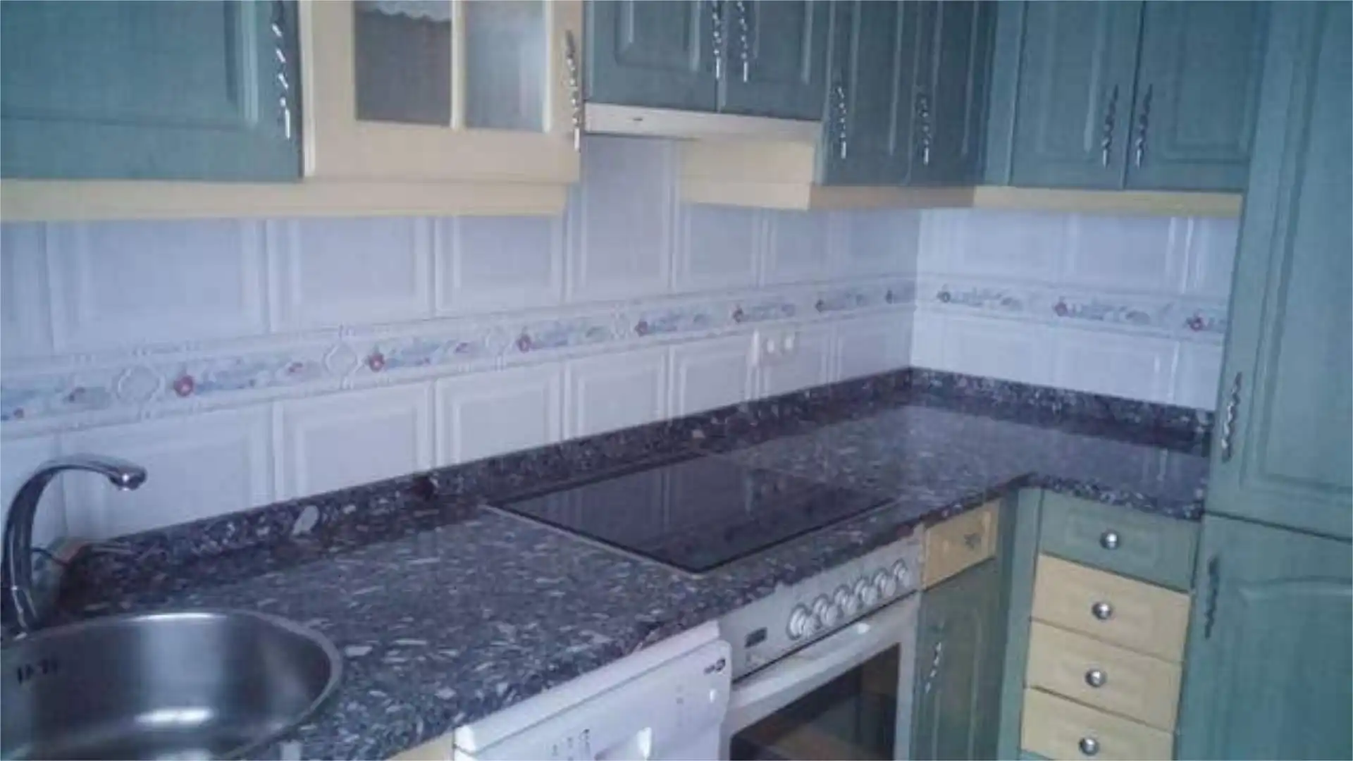 Wohnung zum Verkauf in Santiago - Arana Küche von Wohnung zum Verkauf in Vitoria - Gasteiz mit Heizung, Terrasse und Abstellraum