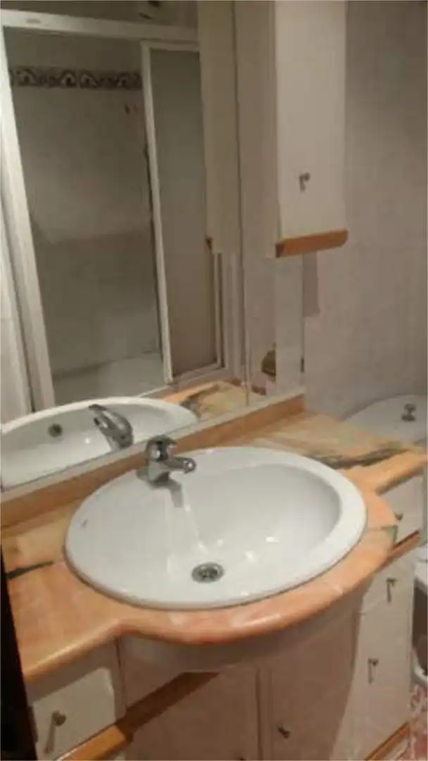 Wohnung zum Verkauf in Santiago - Arana Badezimmer von Wohnung zum Verkauf in Vitoria - Gasteiz mit Heizung, Terrasse und Abstellraum