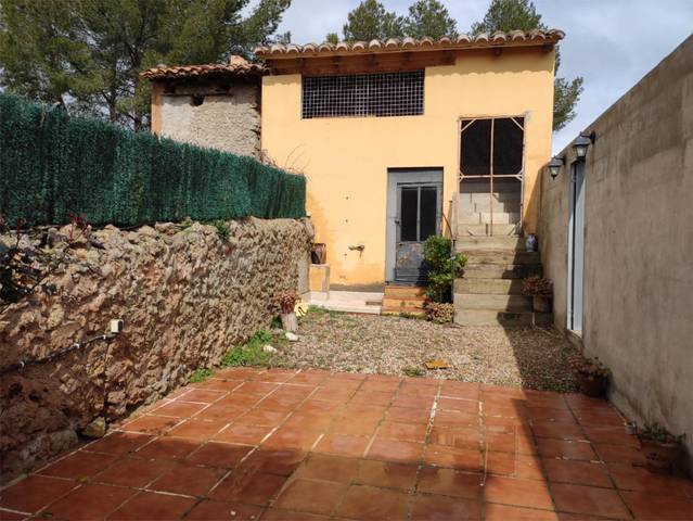 Casa adosada en Venta en Calle Nueva, 16 en Castielfabib