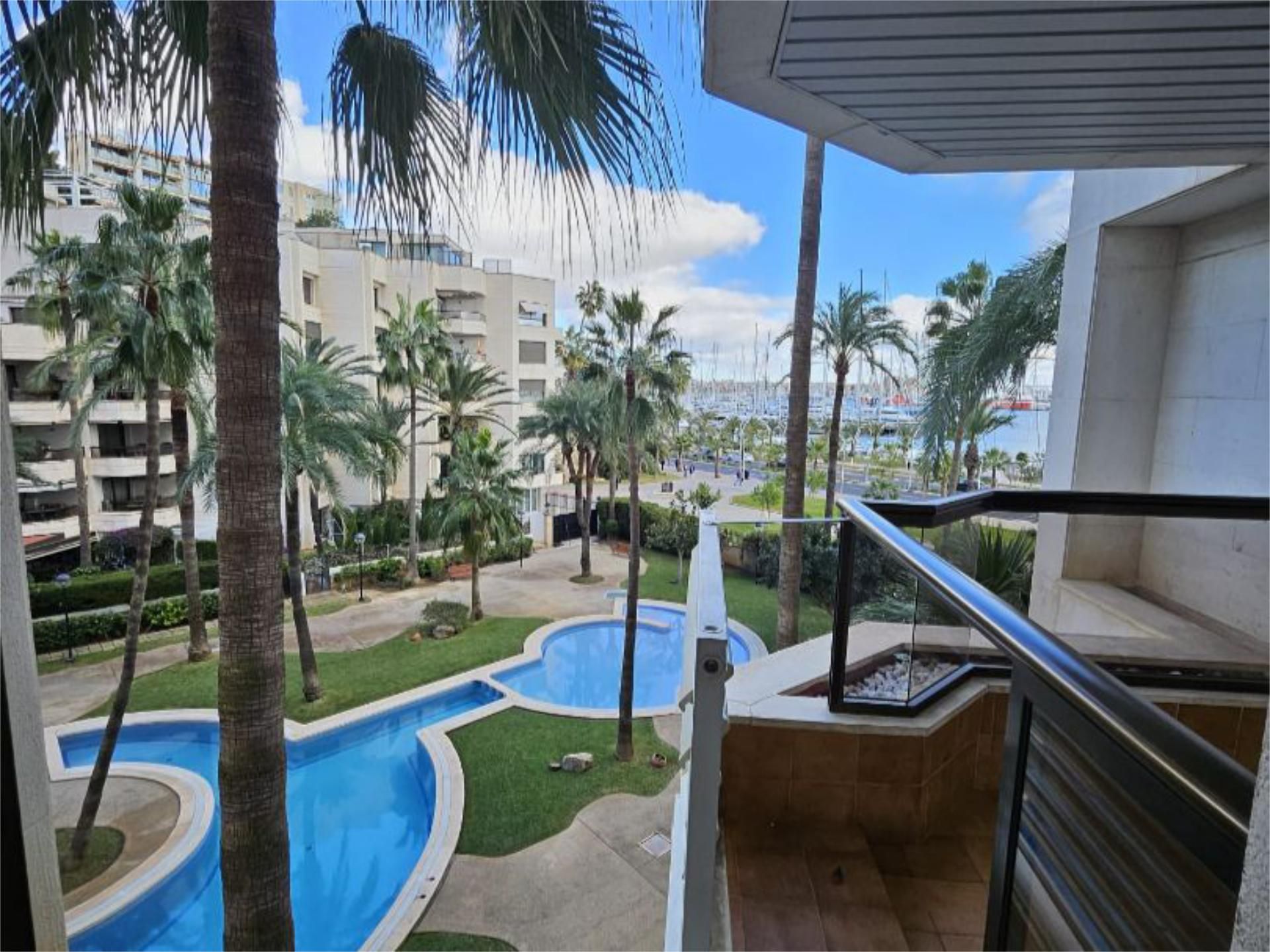 Piscina de Pis de lloguer en  Palma de Mallorca amb Aire condicionat, Calefacció i Parquet