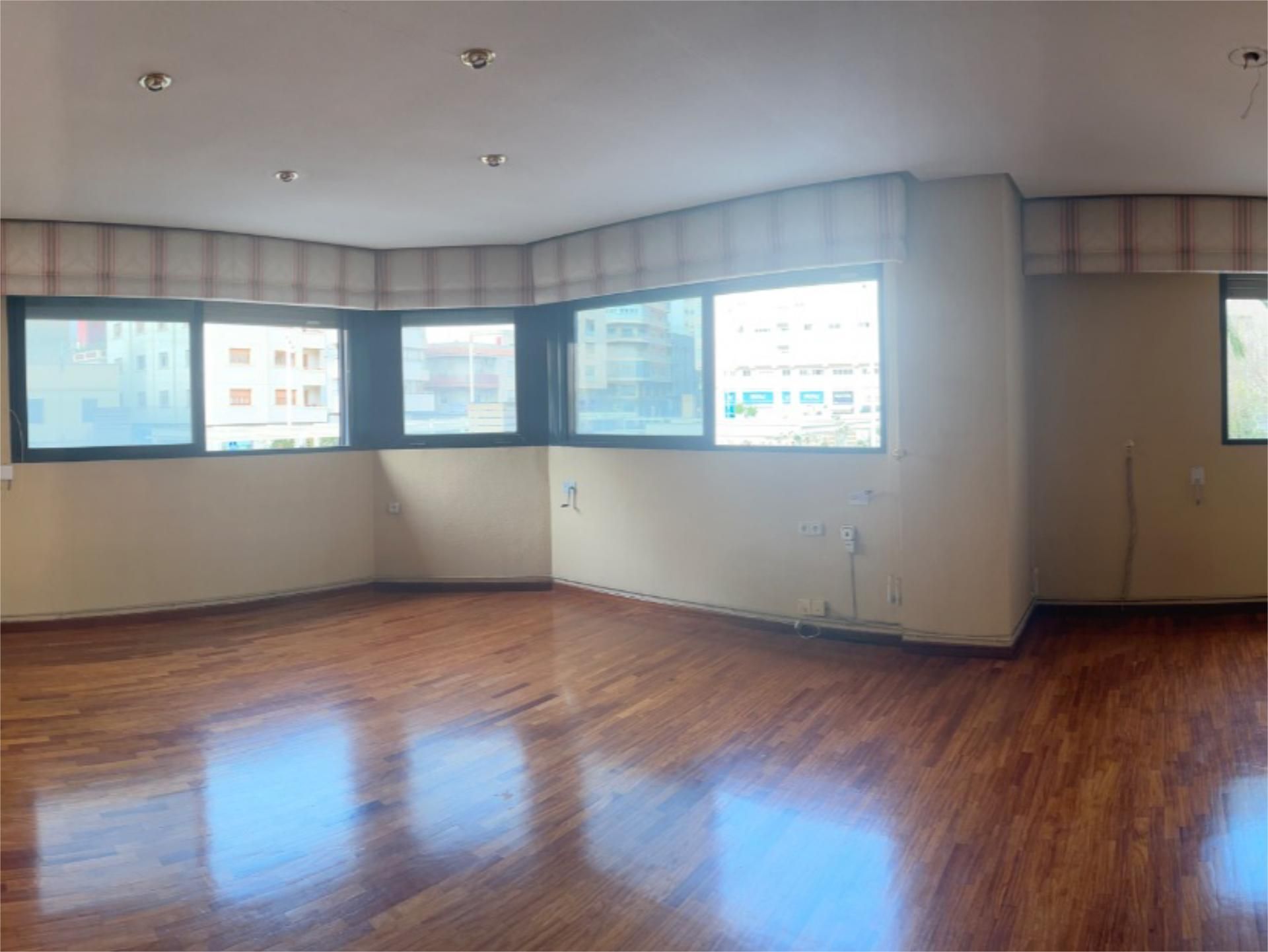 Piso en venta en Elda con Balcón