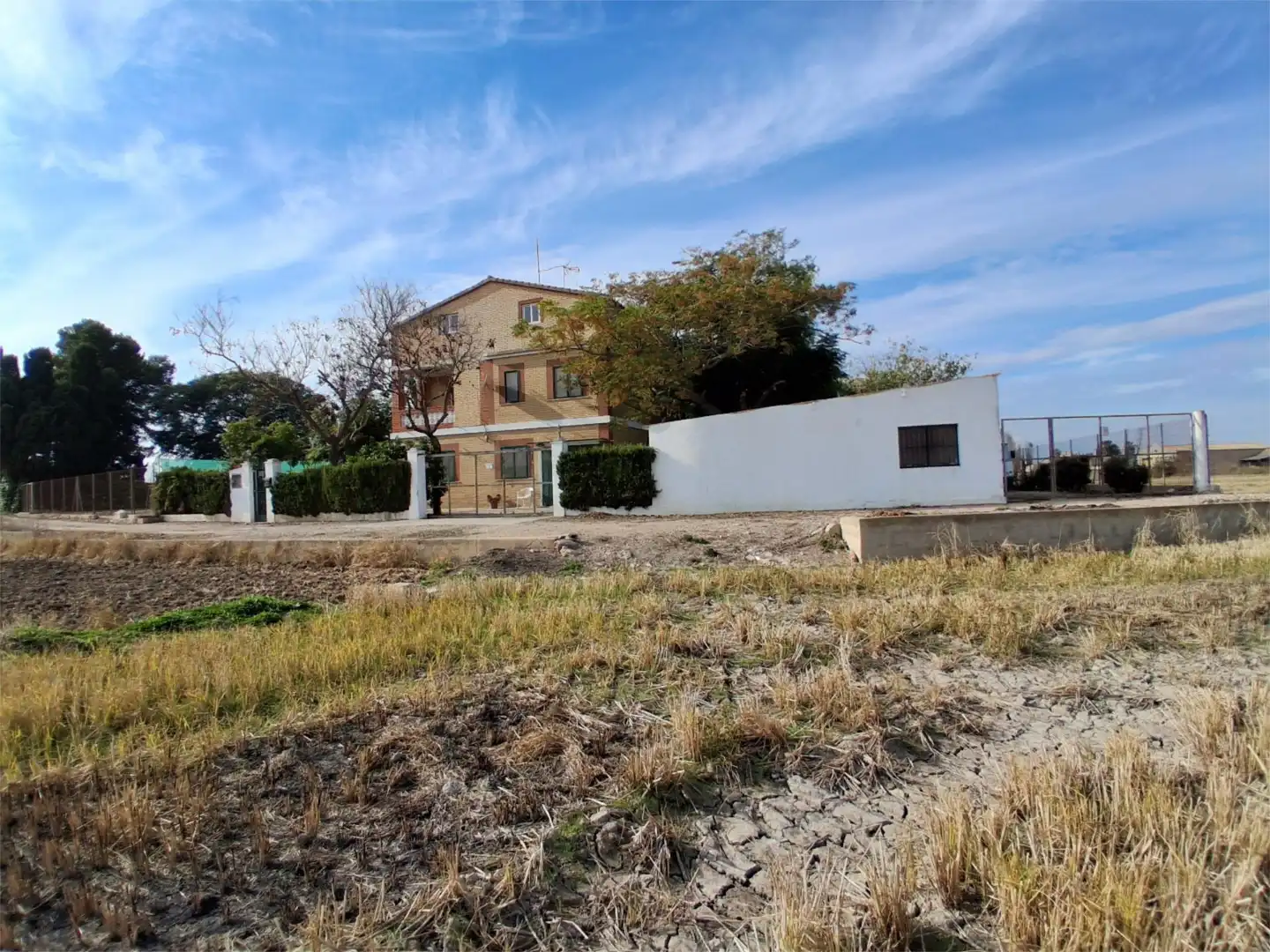 Country homes for sale in Plaça Numero 28, 120, Sollana Country homes for sale in Sollana with Swimming Pool and Balcony