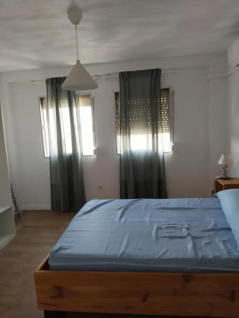 Habitación de Piso de alquiler en Sevilla con Aire acondicionado, Amueblado y Lavadora
