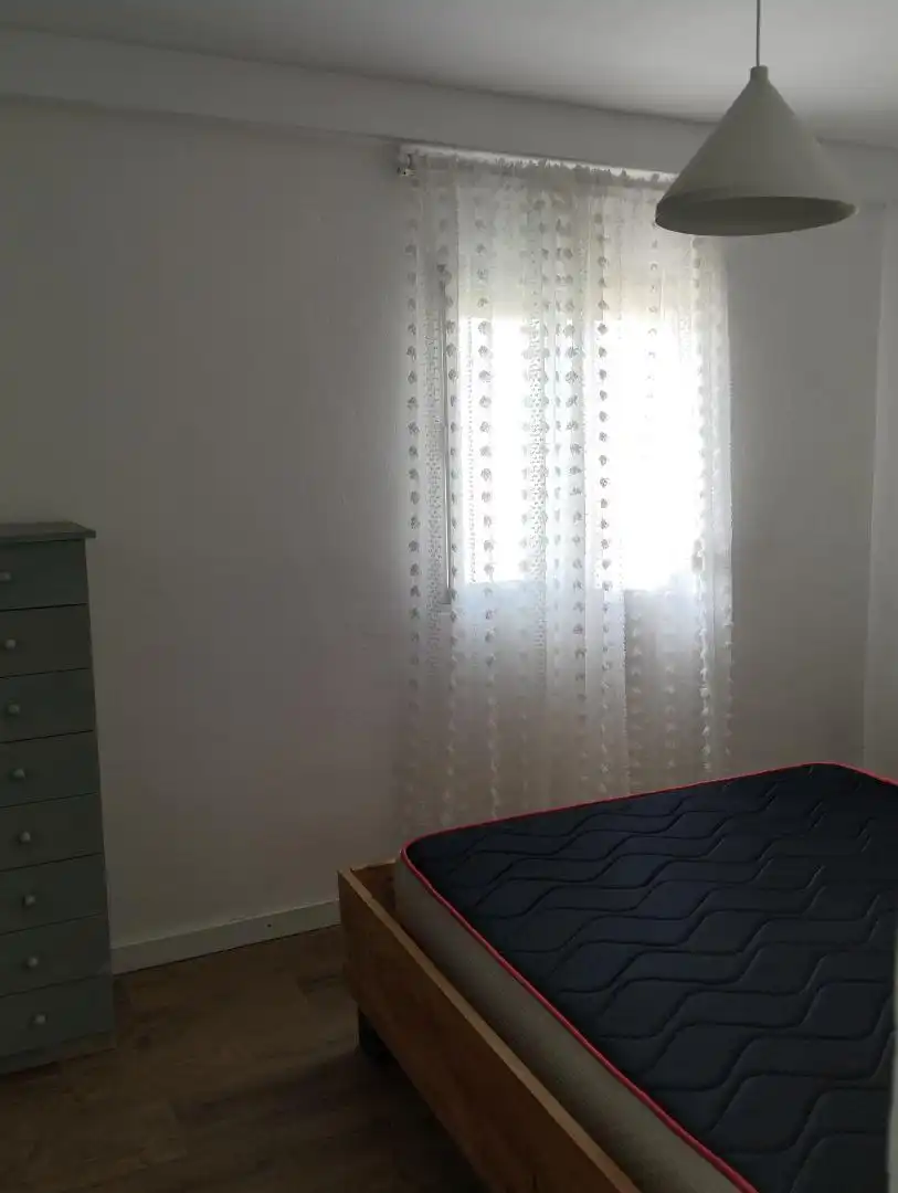 Habitación de Piso de alquiler en Sevilla con Aire acondicionado, Amueblado y Lavadora