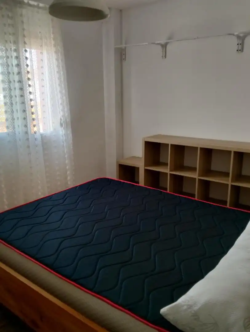Habitación de Piso de alquiler en Sevilla con Aire acondicionado, Amueblado y Lavadora