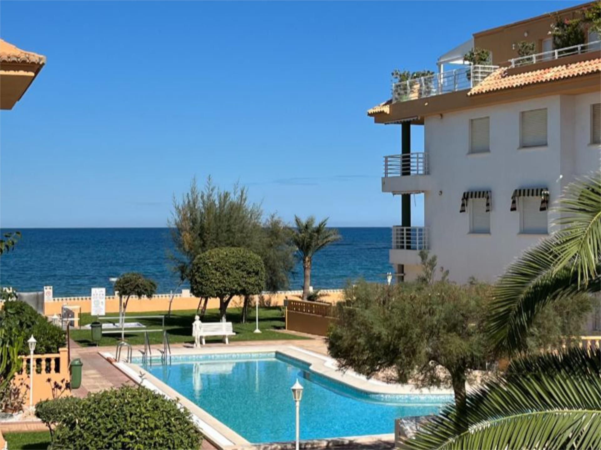 Swimming pool of Flat for sale in Dénia  with Air Conditioner, Swimming Pool and Furnished