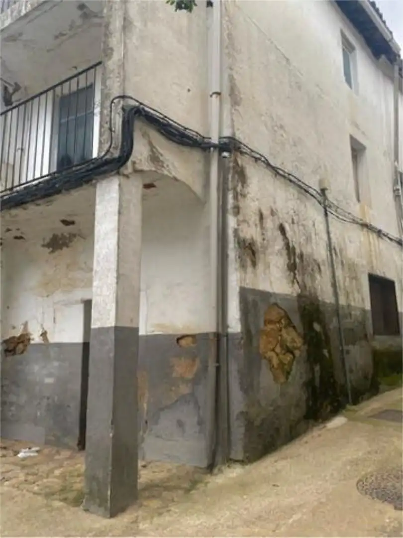 Casa o xalet en venda a Valdastillas Vista exterior de Casa o xalet en venda en Valdastillas