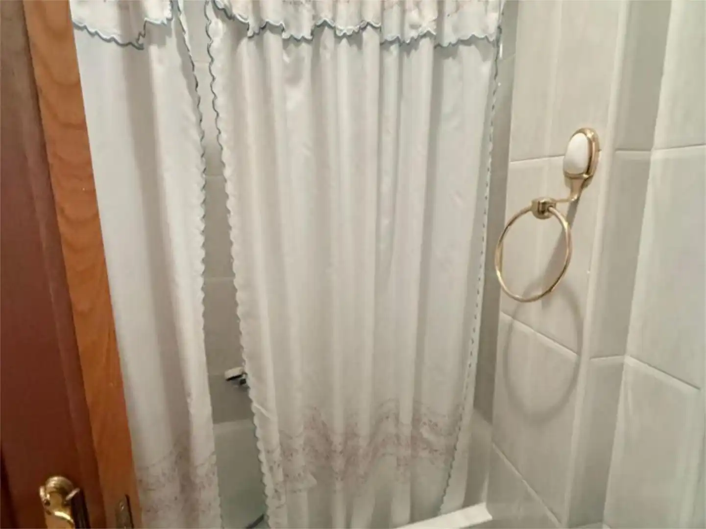 Flat for sale in Calle la Plata, 43, José Zorrilla - Padre Claret Bathroom of Flat for sale in Segovia Capital with Terrace