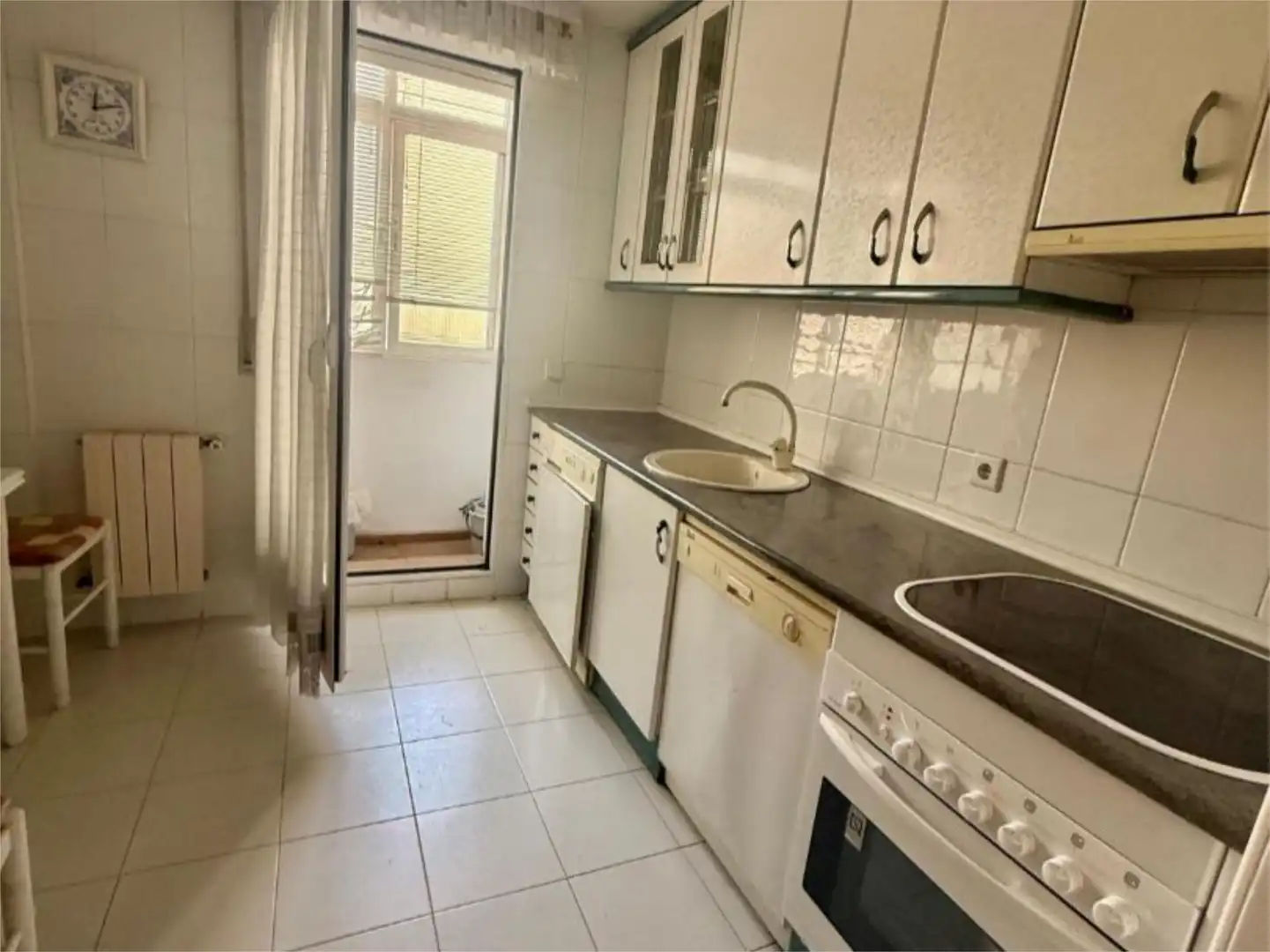 Flat for sale in Calle la Plata, 43, José Zorrilla - Padre Claret Kitchen of Flat for sale in Segovia Capital with Terrace