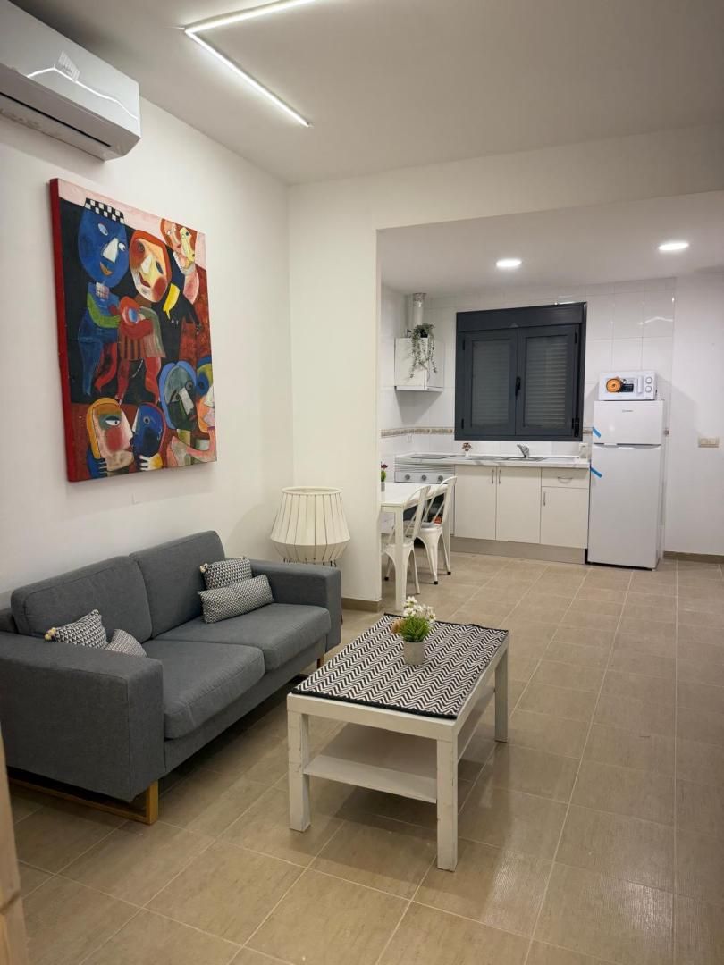 Wohnzimmer von Wohnung zur Miete in Cadalso de los Vidrios mit Klimaanlage, Heizung und Möbliert