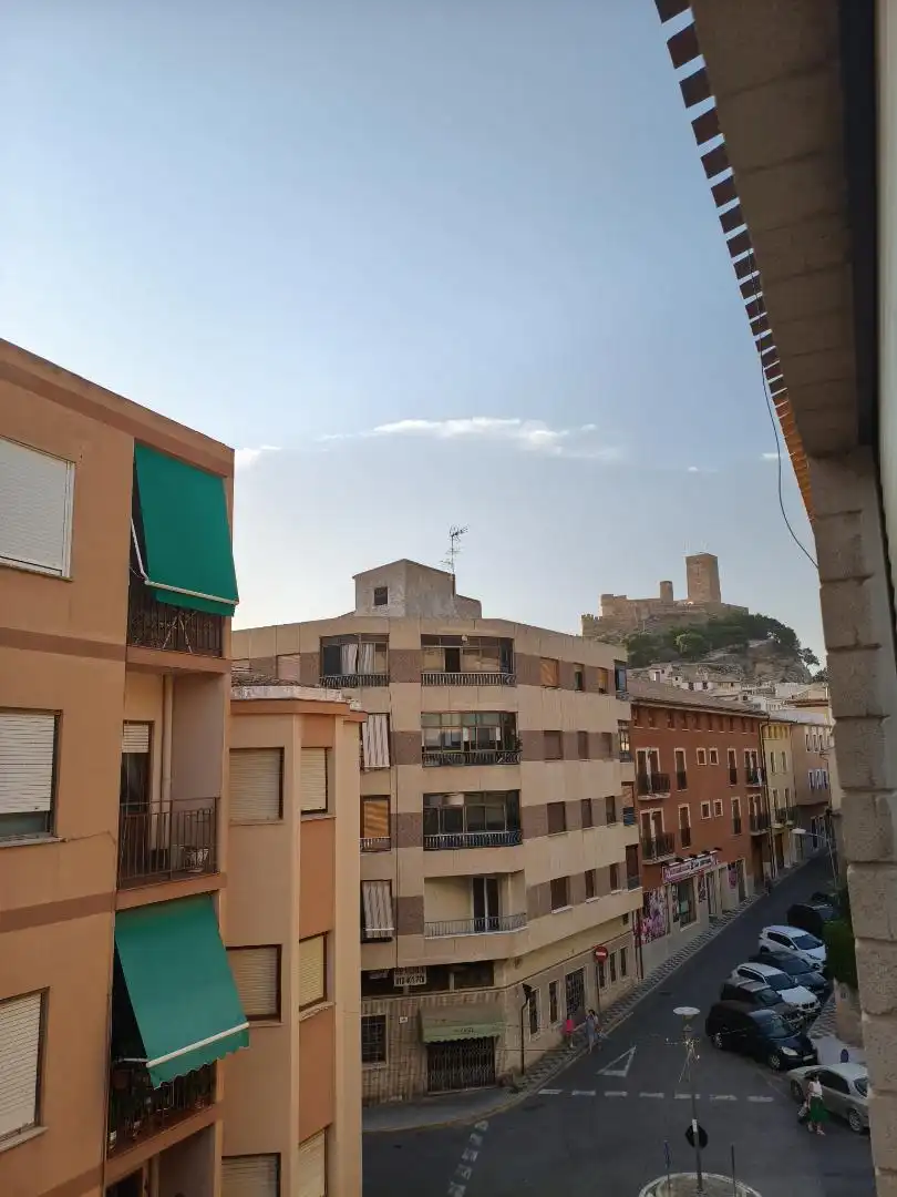 Außenansicht von Wohnung zum Verkauf in Biar mit Heizung, Parkett und Terrasse