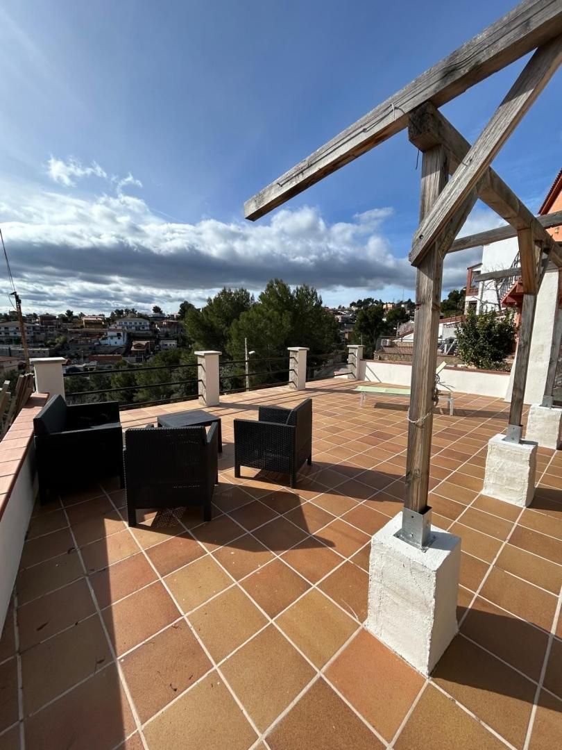 Casa o chalet en venta en Carrer de Montblanc, 40, Castellnou - Can Mir - Can Solà Terraza de Casa o chalet en venta en Rubí con Terraza y Piscina